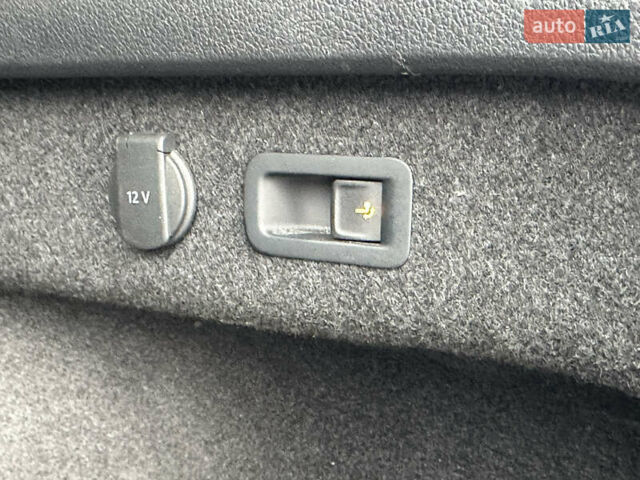 Серый Фольксваген Пассат, объемом двигателя 2 л и пробегом 181 тыс. км за 26499 $, фото 73 на Automoto.ua