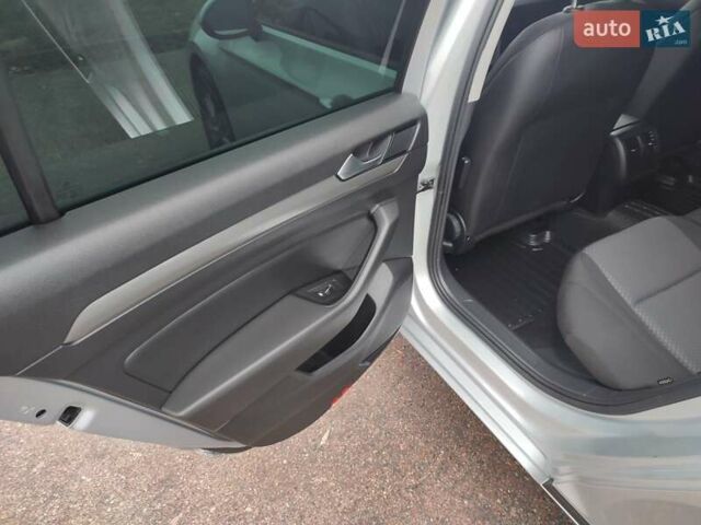 Серый Фольксваген Пассат, объемом двигателя 1.97 л и пробегом 210 тыс. км за 20000 $, фото 39 на Automoto.ua