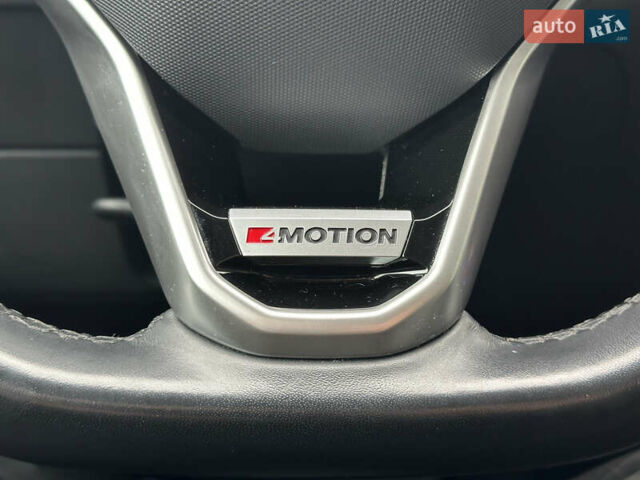 Серый Фольксваген Пассат, объемом двигателя 2 л и пробегом 181 тыс. км за 26499 $, фото 101 на Automoto.ua