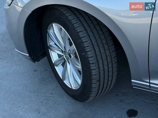 Серый Фольксваген Пассат, объемом двигателя 1.97 л и пробегом 179 тыс. км за 20900 $, фото 6 на Automoto.ua