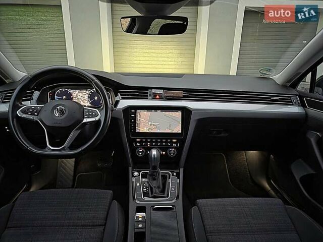 Сірий Фольксваген Пассат, об'ємом двигуна 2 л та пробігом 179 тис. км за 22990 $, фото 13 на Automoto.ua