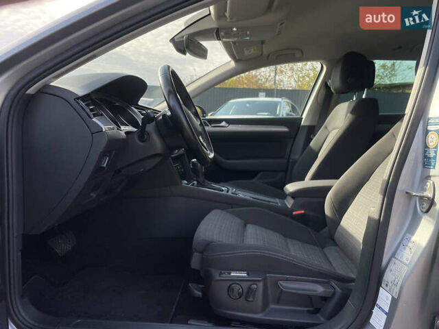 Серый Фольксваген Пассат, объемом двигателя 2 л и пробегом 195 тыс. км за 20954 $, фото 17 на Automoto.ua