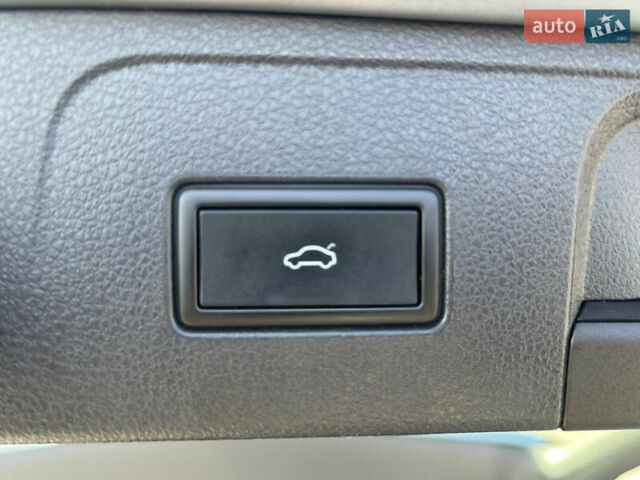 Серый Фольксваген Пассат, объемом двигателя 2 л и пробегом 235 тыс. км за 20658 $, фото 21 на Automoto.ua