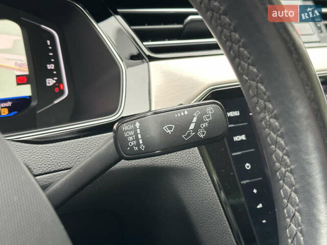 Серый Фольксваген Пассат, объемом двигателя 2 л и пробегом 181 тыс. км за 26499 $, фото 98 на Automoto.ua