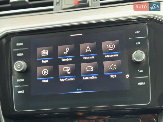 Серый Фольксваген Пассат, объемом двигателя 2 л и пробегом 220 тыс. км за 20500 $, фото 63 на Automoto.ua