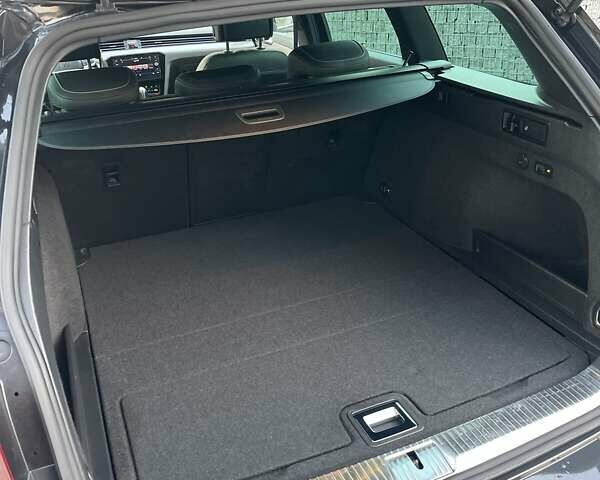 Серый Фольксваген Пассат, объемом двигателя 1.97 л и пробегом 180 тыс. км за 24999 $, фото 23 на Automoto.ua