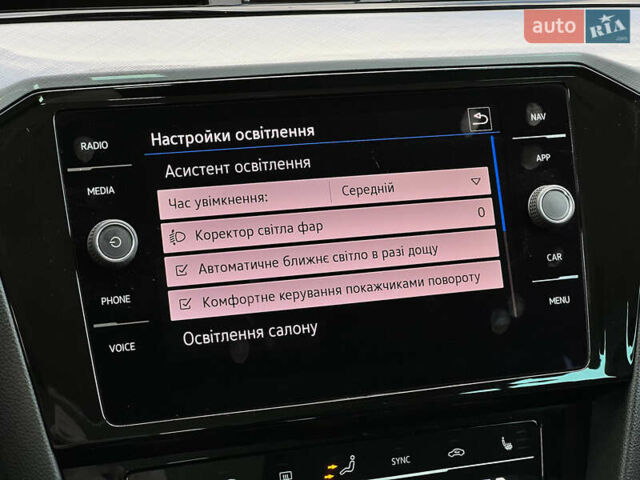 Серый Фольксваген Пассат, объемом двигателя 2 л и пробегом 195 тыс. км за 21982 $, фото 69 на Automoto.ua