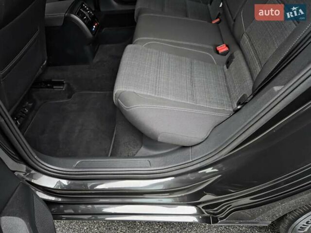 Сірий Фольксваген Пассат, об'ємом двигуна 2 л та пробігом 179 тис. км за 22990 $, фото 161 на Automoto.ua