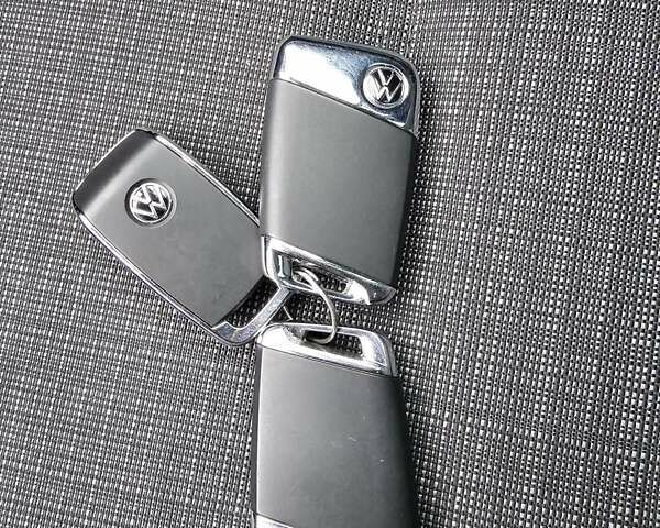 Серый Фольксваген Пассат, объемом двигателя 1.97 л и пробегом 220 тыс. км за 18500 $, фото 36 на Automoto.ua