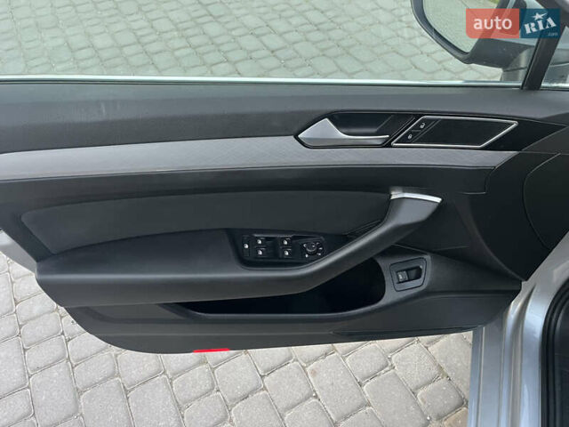 Серый Фольксваген Пассат, объемом двигателя 1.97 л и пробегом 195 тыс. км за 22500 $, фото 22 на Automoto.ua