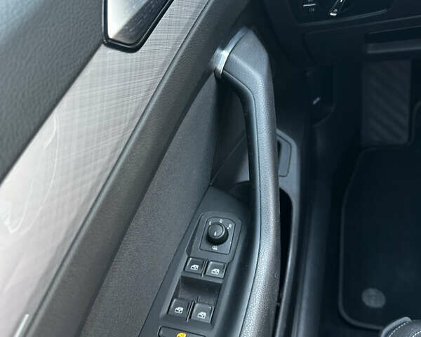 Фольксваген Пассат 2021 в Львове на Automoto.ua Серый Фольксваген Пассат, объемом двигателя 1.98 л и пробегом 207 тыс. км за 21500 $, фото 18 на Automoto.ua