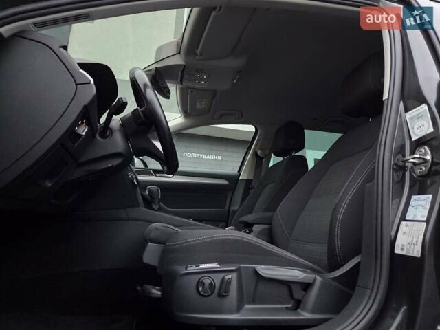 Сірий Фольксваген Пассат, об'ємом двигуна 2 л та пробігом 179 тис. км за 22990 $, фото 116 на Automoto.ua