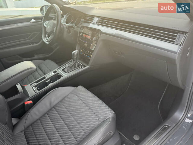 Серый Фольксваген Пассат, объемом двигателя 2 л и пробегом 208 тыс. км за 22700 $, фото 37 на Automoto.ua