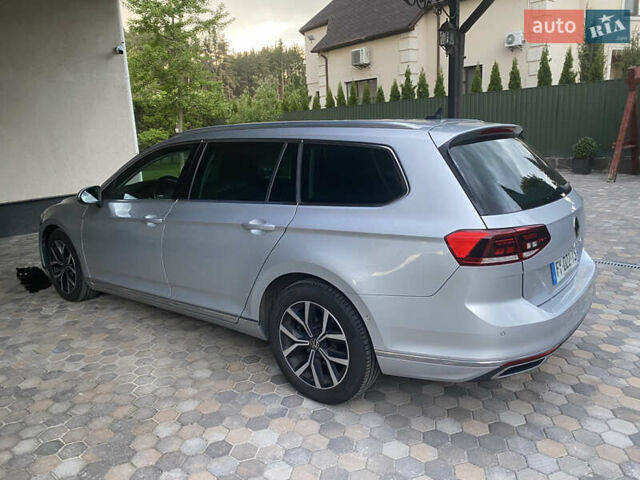 Фольксваген Пассат 2021 в Киеве на Automoto.ua Серый Фольксваген Пассат, объемом двигателя 2 л и пробегом 224 тыс. км за 22300 $, фото 3 на Automoto.ua
