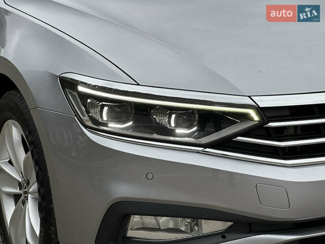 Серый Фольксваген Пассат, объемом двигателя 2 л и пробегом 181 тыс. км за 26699 $, фото 26 на Automoto.ua