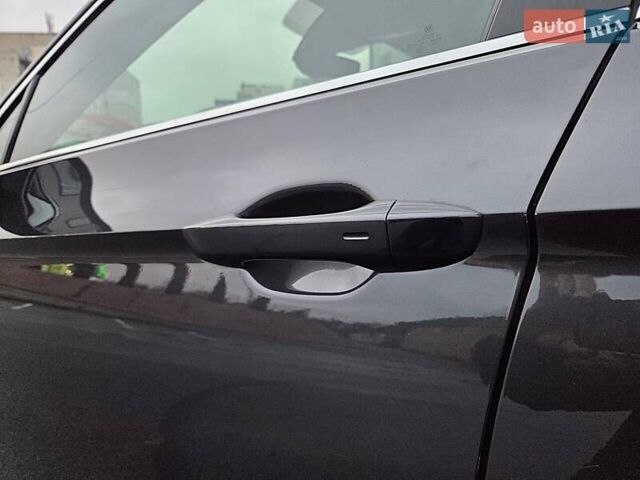 Сірий Фольксваген Пассат, об'ємом двигуна 2 л та пробігом 179 тис. км за 22990 $, фото 4 на Automoto.ua