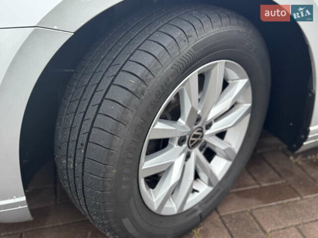 Фольксваген Пассат 2021 в Стрые на Automoto.ua Серый Фольксваген Пассат, объемом двигателя 1.97 л и пробегом 190 тыс. км за 19999 $, фото 40 на Automoto.ua