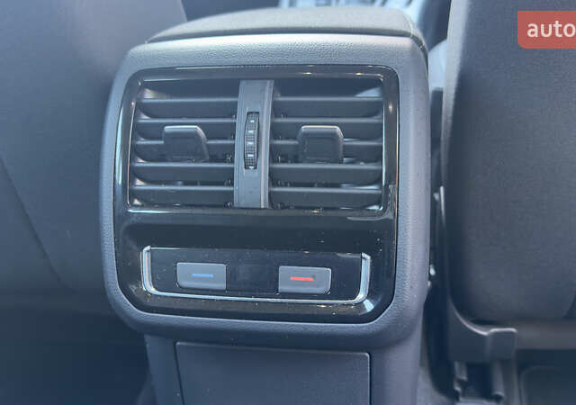 Серый Фольксваген Пассат, объемом двигателя 1.97 л и пробегом 175 тыс. км за 22741 $, фото 54 на Automoto.ua