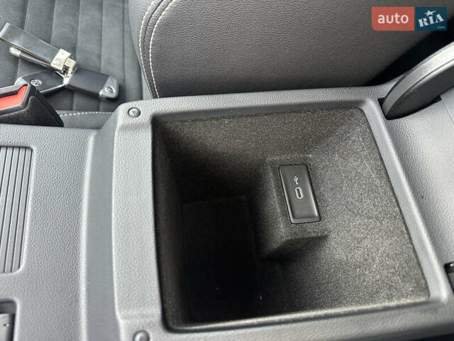 Сірий Фольксваген Пассат, об'ємом двигуна 1.97 л та пробігом 226 тис. км за 23999 $, фото 81 на Automoto.ua