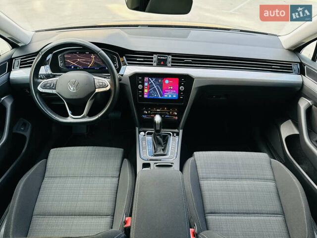 Серый Фольксваген Пассат, объемом двигателя 1.97 л и пробегом 187 тыс. км за 22999 $, фото 25 на Automoto.ua