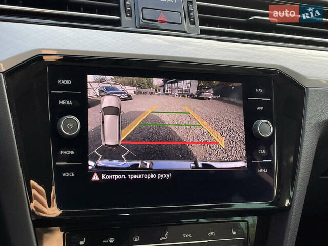 Серый Фольксваген Пассат, объемом двигателя 2 л и пробегом 195 тыс. км за 20954 $, фото 51 на Automoto.ua