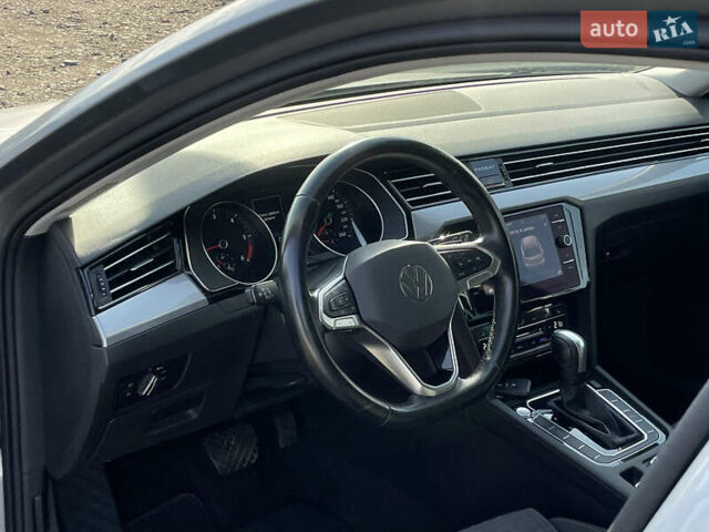 Серый Фольксваген Пассат, объемом двигателя 2 л и пробегом 195 тыс. км за 20954 $, фото 16 на Automoto.ua