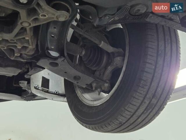 Сірий Фольксваген Пассат, об'ємом двигуна 2 л та пробігом 179 тис. км за 22990 $, фото 84 на Automoto.ua