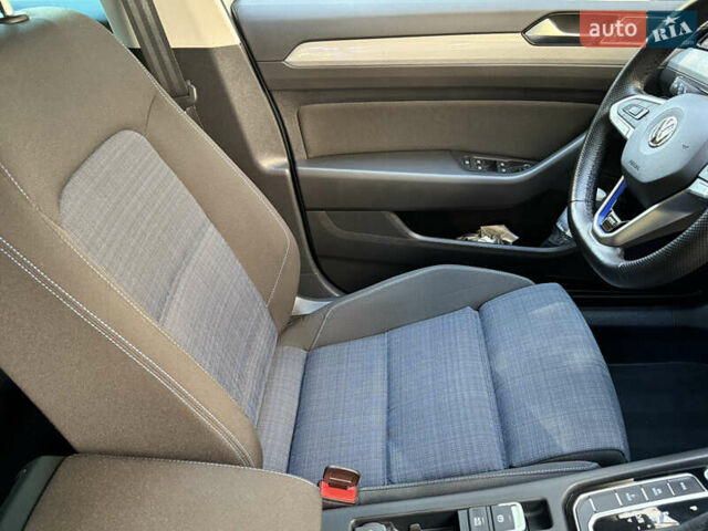 Сірий Фольксваген Пассат, об'ємом двигуна 1.4 л та пробігом 162 тис. км за 24999 $, фото 71 на Automoto.ua