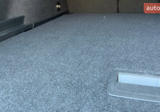 Серый Фольксваген Пассат, объемом двигателя 1.97 л и пробегом 175 тыс. км за 22741 $, фото 20 на Automoto.ua