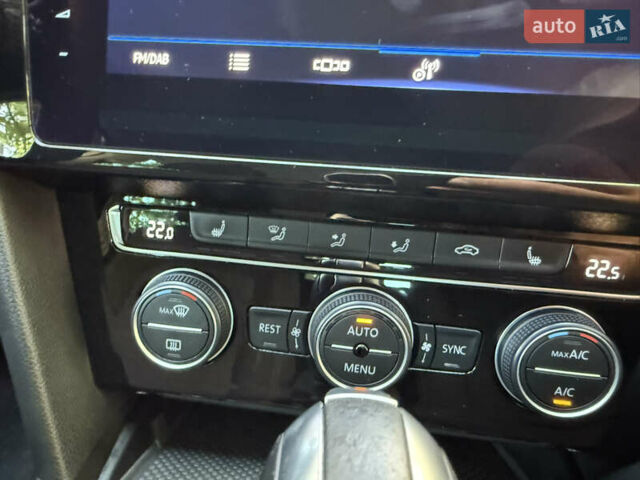 Сірий Фольксваген Пассат, об'ємом двигуна 1.4 л та пробігом 162 тис. км за 24999 $, фото 68 на Automoto.ua