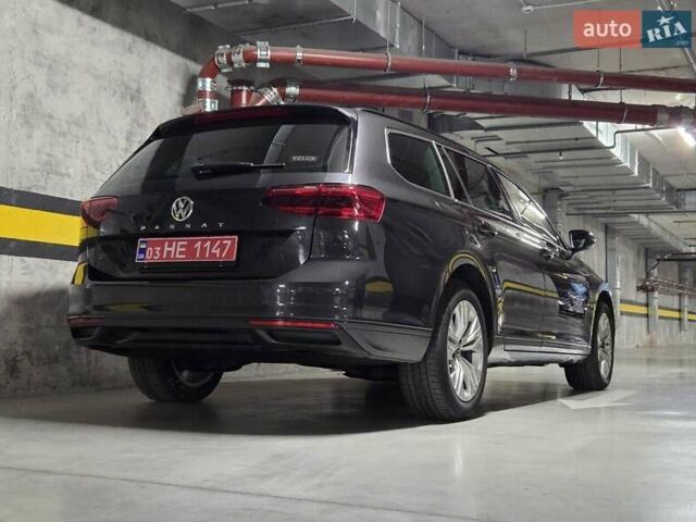 Сірий Фольксваген Пассат, об'ємом двигуна 2 л та пробігом 179 тис. км за 22990 $, фото 1 на Automoto.ua