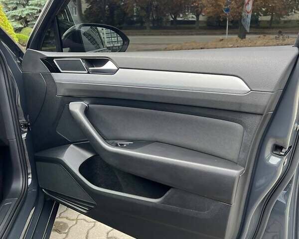 Фольксваген Пассат 2021 у Луцьку на Automoto.ua Сірий Фольксваген Пассат, об'ємом двигуна 1.97 л та пробігом 160 тис. км за 22300 $, фото 17 на Automoto.ua