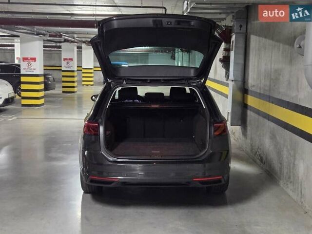 Сірий Фольксваген Пассат, об'ємом двигуна 2 л та пробігом 179 тис. км за 22990 $, фото 48 на Automoto.ua