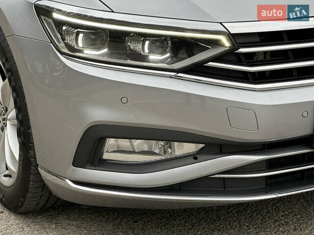 Серый Фольксваген Пассат, объемом двигателя 2 л и пробегом 181 тыс. км за 26499 $, фото 27 на Automoto.ua