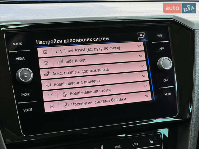Серый Фольксваген Пассат, объемом двигателя 2 л и пробегом 195 тыс. км за 21982 $, фото 65 на Automoto.ua