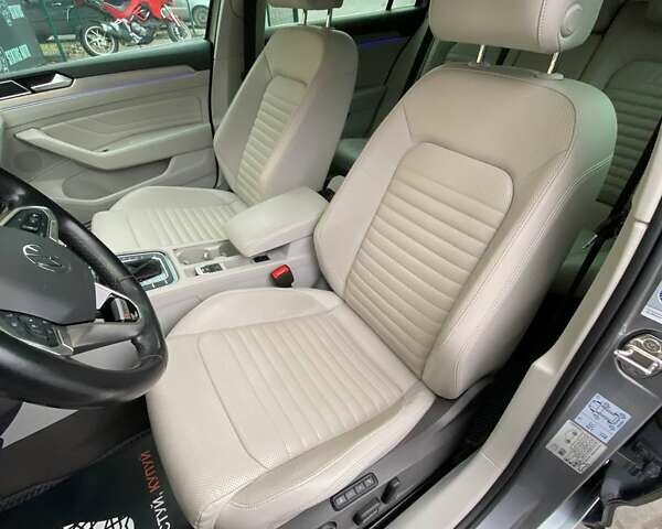 Серый Фольксваген Пассат, объемом двигателя 1.97 л и пробегом 156 тыс. км за 24300 $, фото 14 на Automoto.ua