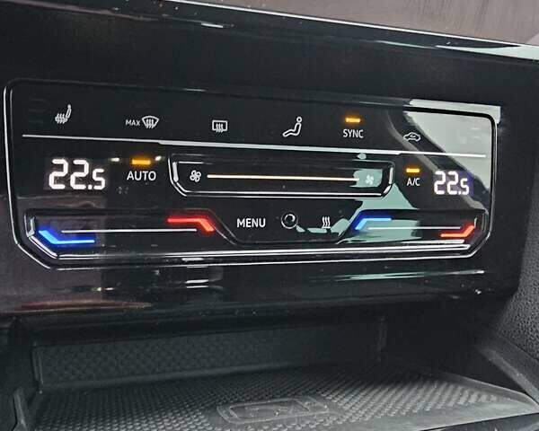 Серый Фольксваген Пассат, объемом двигателя 1.97 л и пробегом 220 тыс. км за 18500 $, фото 41 на Automoto.ua