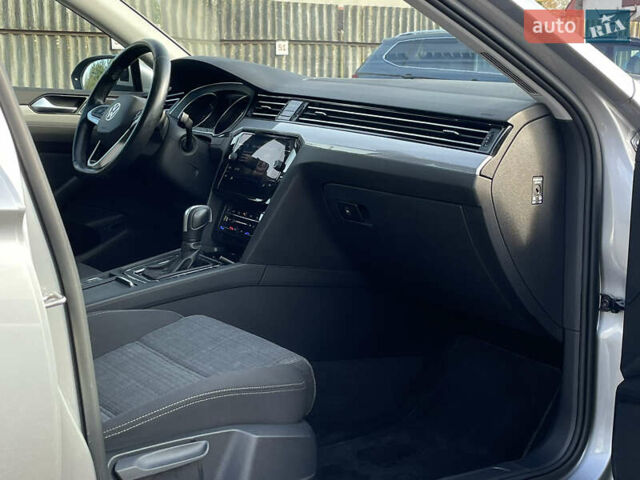 Серый Фольксваген Пассат, объемом двигателя 2 л и пробегом 195 тыс. км за 20954 $, фото 32 на Automoto.ua