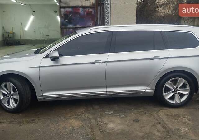 Сірий Фольксваген Пассат, об'ємом двигуна 2 л та пробігом 230 тис. км за 21300 $, фото 3 на Automoto.ua