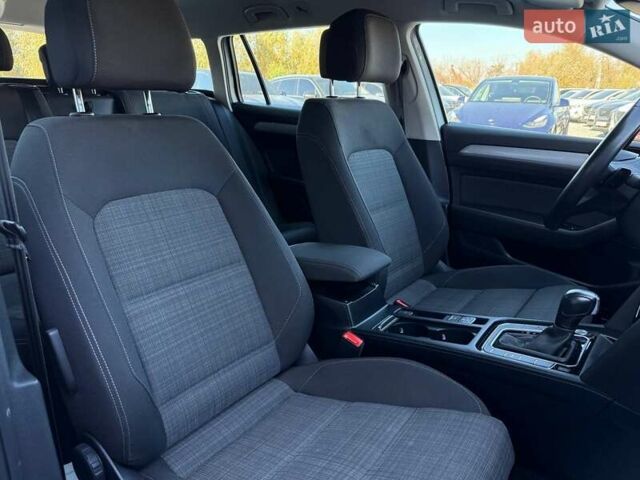 Серый Фольксваген Пассат, объемом двигателя 1.97 л и пробегом 179 тыс. км за 20900 $, фото 52 на Automoto.ua