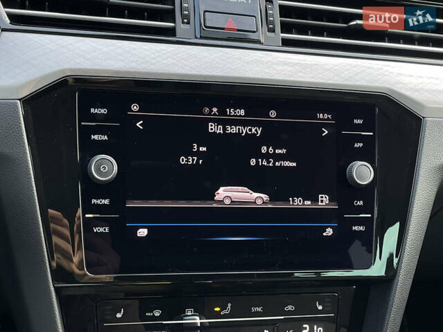 Серый Фольксваген Пассат, объемом двигателя 2 л и пробегом 195 тыс. км за 20954 $, фото 61 на Automoto.ua