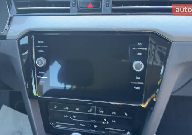 Серый Фольксваген Пассат, объемом двигателя 1.97 л и пробегом 175 тыс. км за 22741 $, фото 67 на Automoto.ua