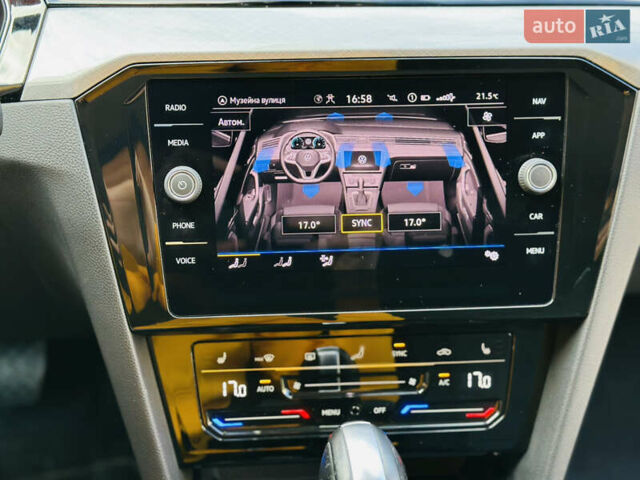 Серый Фольксваген Пассат, объемом двигателя 1.97 л и пробегом 187 тыс. км за 22999 $, фото 19 на Automoto.ua