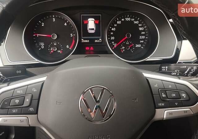 Сірий Фольксваген Пассат, об'ємом двигуна 2 л та пробігом 230 тис. км за 21300 $, фото 29 на Automoto.ua