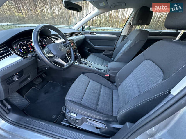 Серый Фольксваген Пассат, объемом двигателя 2 л и пробегом 208 тыс. км за 21999 $, фото 50 на Automoto.ua