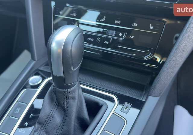 Серый Фольксваген Пассат, объемом двигателя 1.97 л и пробегом 175 тыс. км за 22741 $, фото 66 на Automoto.ua