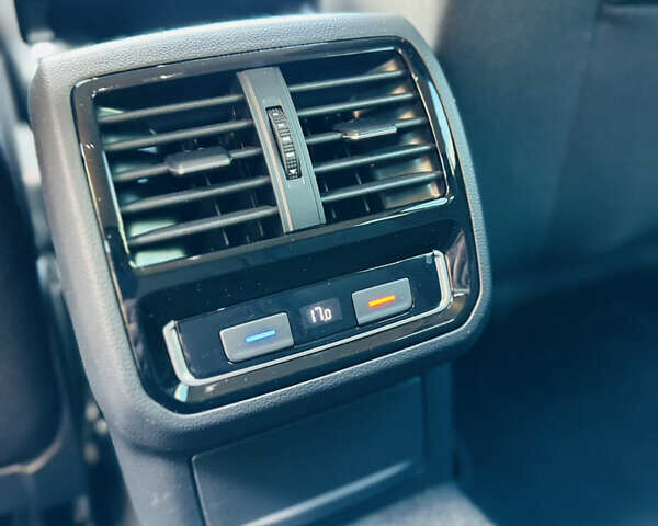 Серый Фольксваген Пассат, объемом двигателя 1.97 л и пробегом 187 тыс. км за 22999 $, фото 32 на Automoto.ua