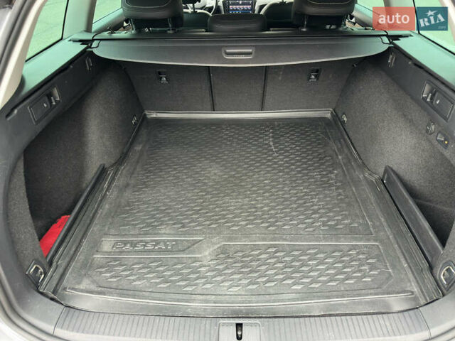 Серый Фольксваген Пассат, объемом двигателя 2 л и пробегом 181 тыс. км за 26699 $, фото 71 на Automoto.ua