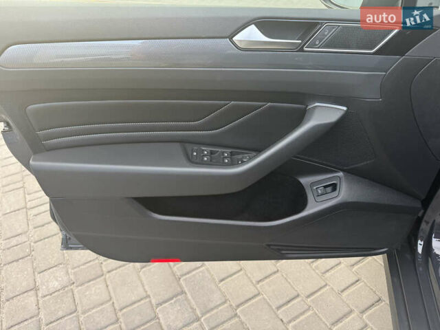 Серый Фольксваген Пассат, объемом двигателя 2 л и пробегом 208 тыс. км за 22750 $, фото 32 на Automoto.ua