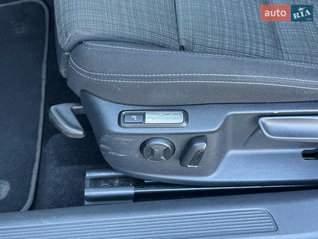 Серый Фольксваген Пассат, объемом двигателя 2 л и пробегом 208 тыс. км за 21999 $, фото 48 на Automoto.ua